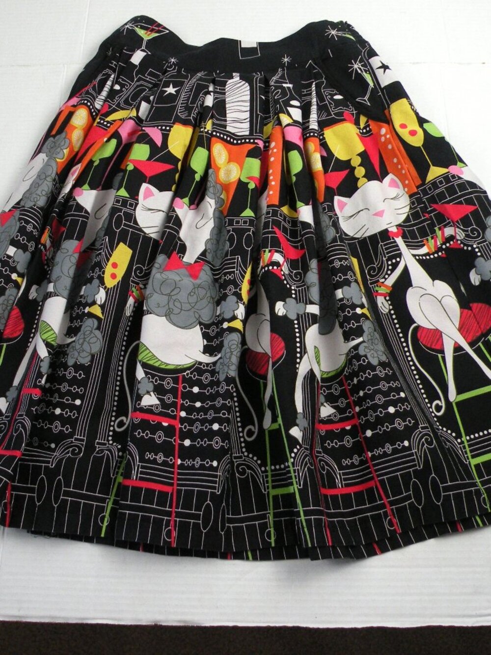Cat and dog cocktail print by Lindy Bop skirt size 6